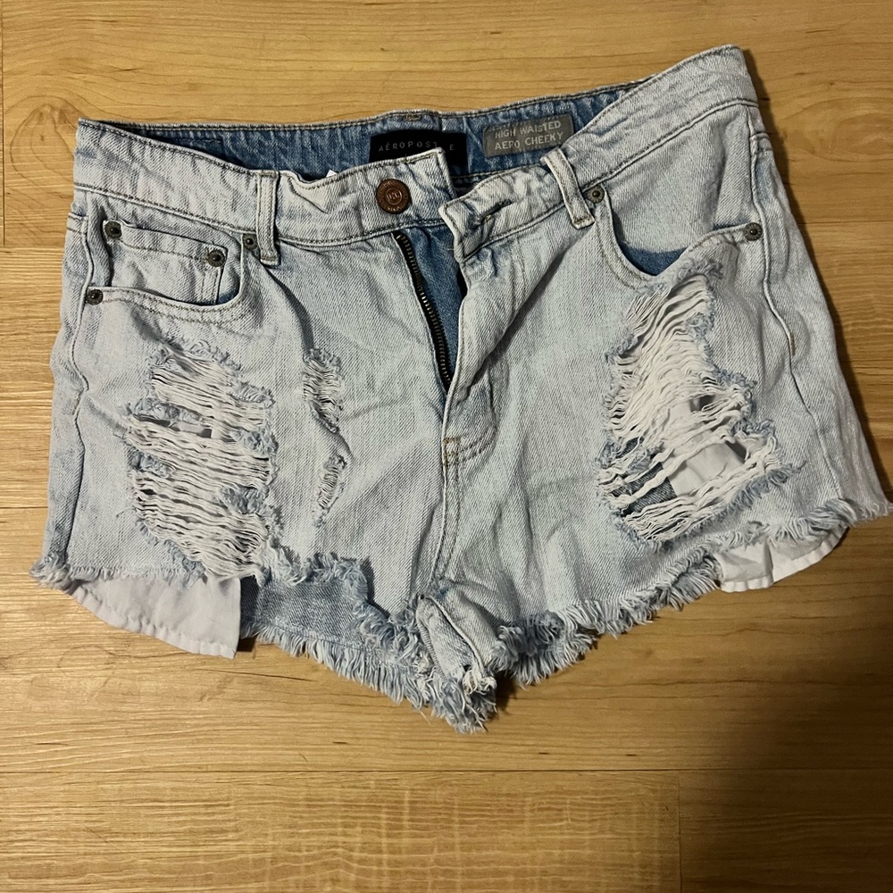 Woman’s High Waisted Aeropostale shorts